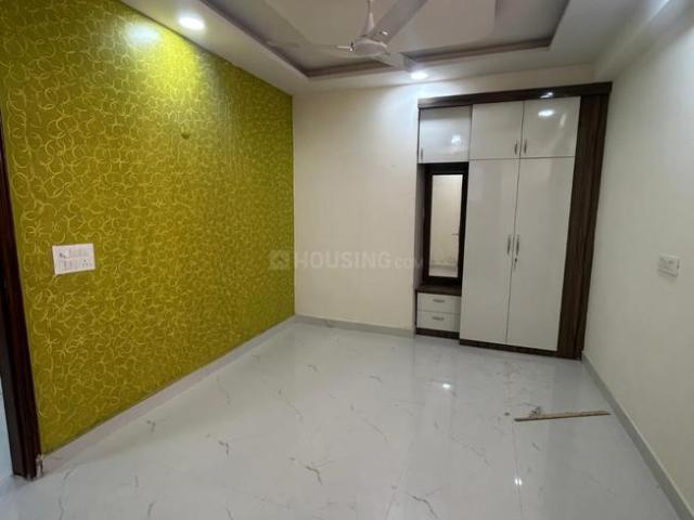 3 BHK Apartment in Sector 73 for rent Noida. The reference number is 20204466