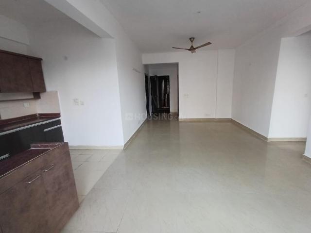 3 BHK Apartment in Sector 73 for resale Noida. The reference number is 18405188