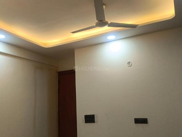 3 BHK Apartment in Sector 73 for resale Noida. The reference number is 19419142