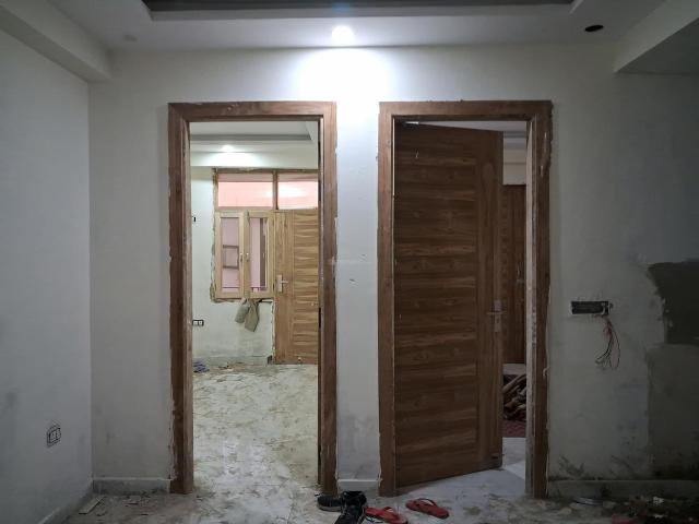 3 BHK Apartment in Sector 73 for resale Noida. The reference number is 19547574