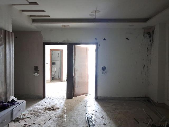 3 BHK Apartment in Sector 73 for resale Noida. The reference number is 20516131