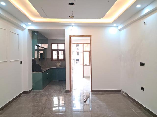 3 BHK Apartment in Sector 73 for resale Noida. The reference number is 20787484