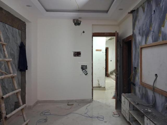 3 BHK Apartment in Sector 73 for resale Noida. The reference number is 21069491