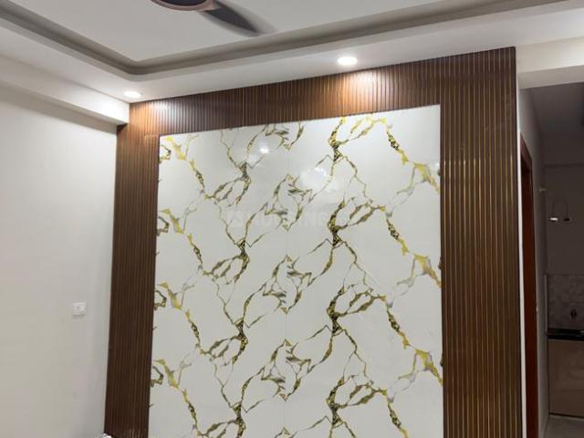 3 BHK Apartment in Sector 73 for resale Noida. The reference number is 21170067