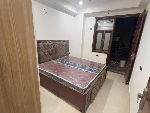 3 BHK Apartment in Sector 73 for resale Noida. The reference number is 21300752