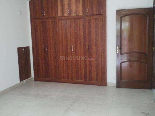 3 BHK Apartment in Sector 7 Dwarka for rent New Delhi. The reference number is 19871932
