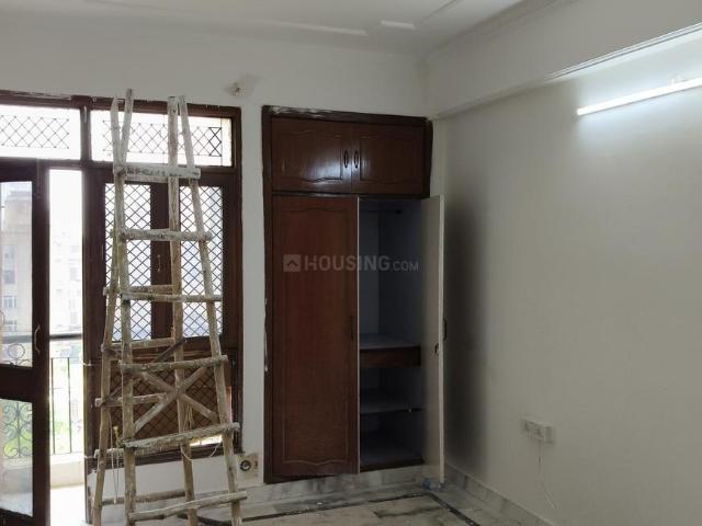 3 BHK Apartment in Sector 7 Dwarka for rent New Delhi. The reference number is 20337563