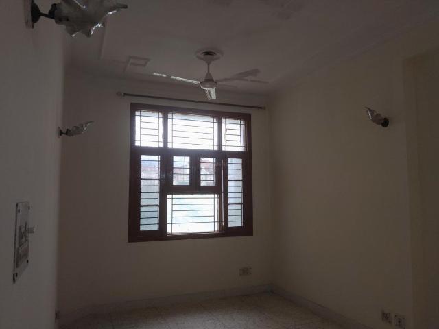 3 BHK Apartment in Sector 7 Dwarka for rent New Delhi. The reference number is 21184677