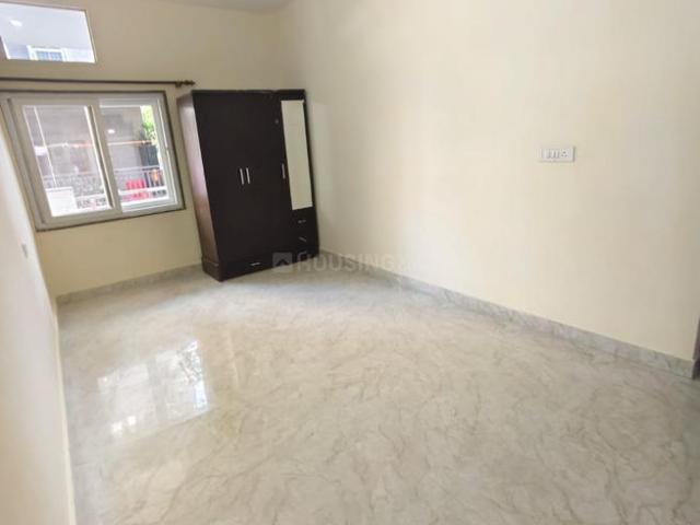 3 BHK Apartment in Sector 7 Dwarka for resale New Delhi. The reference number is 20428290