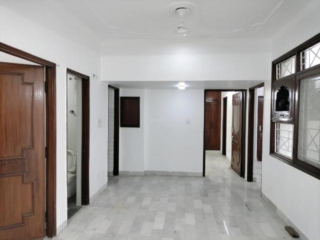 3 BHK Apartment in Sector 7 Dwarka for resale New Delhi. The reference number is 21110557