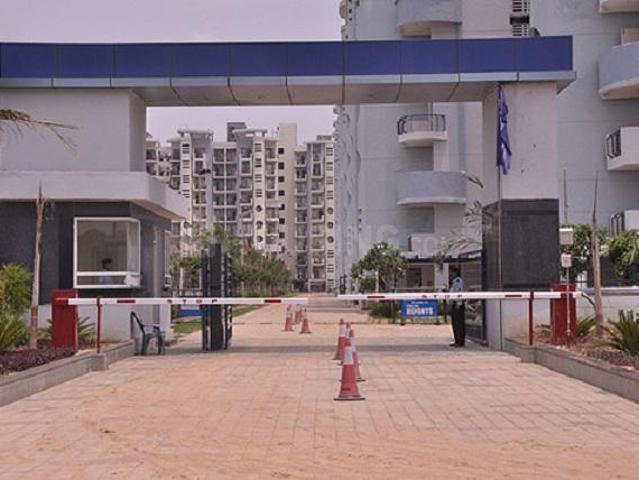3 BHK Apartment in Sector 86 for rent Faridabad. The reference number is 17888291