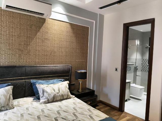3 BHK Apartment in Sector 81 for rent Gurgaon. The reference number is 20007573