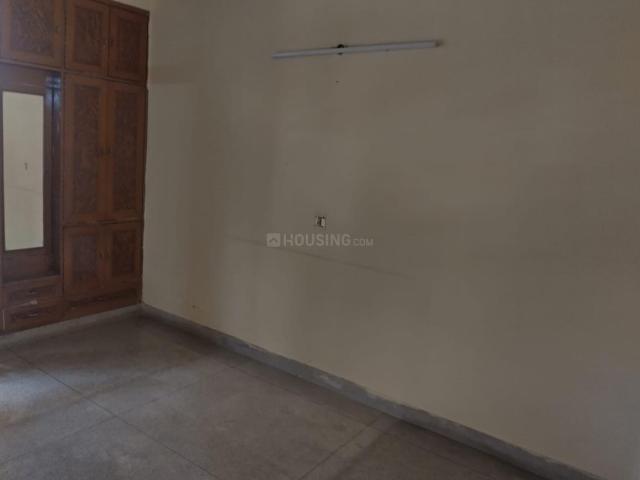 3 BHK Apartment in Sector 82 for rent Noida. The reference number is 18948309