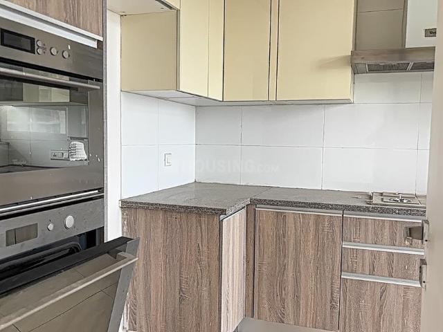 3 BHK Apartment in Sector 82A for resale Gurgaon. The reference number is 17910963