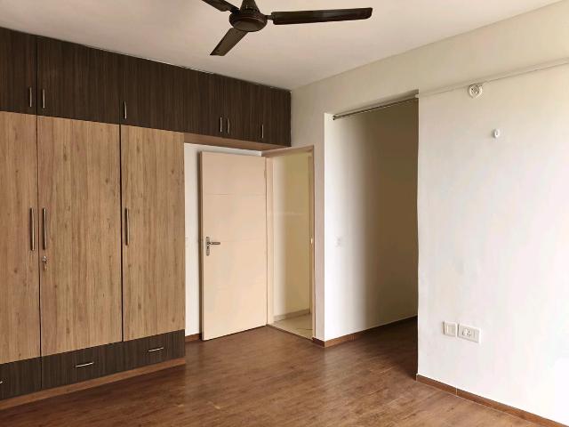 3 BHK Apartment in Sector 82A for resale Gurgaon. The reference number is 20247486