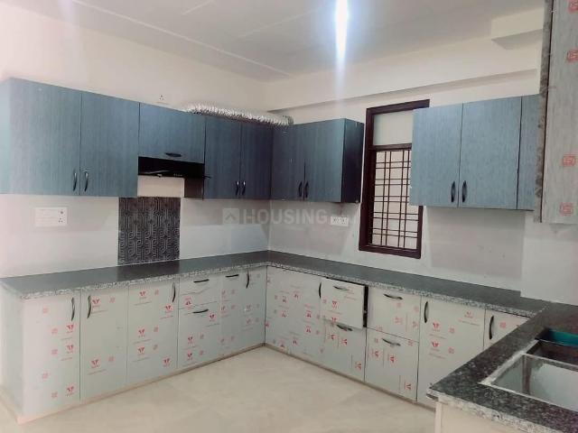 3 BHK Apartment in Sector 8 for resale Gurgaon. The reference number is 20060541