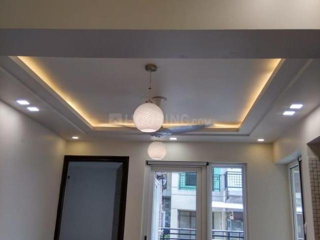 3 BHK Apartment in Sector 8 Rohini for resale New Delhi. The reference number is 20965842