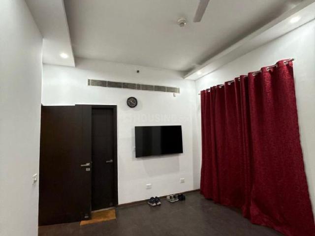 3 BHK Apartment in Sector 94 for rent Noida. The reference number is 19556389