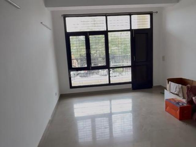 3 BHK Apartment in Sector 99 for rent Noida. The reference number is 20802761