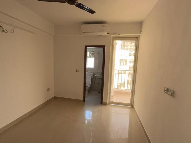 3 BHK Apartment in Sector 92 for rent Gurgaon. The reference number is 21172098