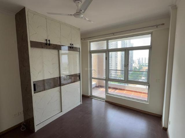 3 BHK Apartment in Sector 92 for resale Gurgaon. The reference number is 21179745