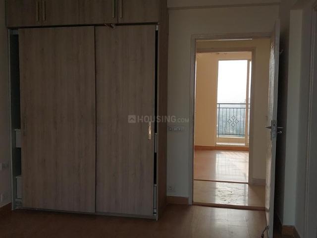 3 BHK Apartment in Sector 92 for resale Gurgaon. The reference number is 21180854