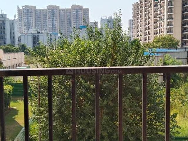 3 BHK Apartment in Sector 92 for resale Gurgaon. The reference number is 21203403