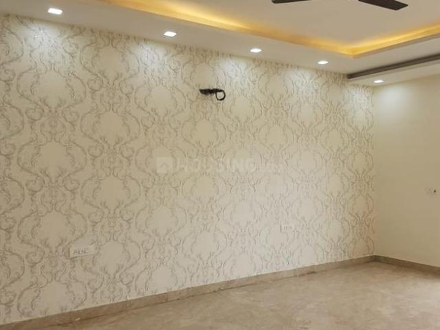 3 BHK Apartment in Sector 9 Rohini for resale New Delhi. The reference number is 15749926