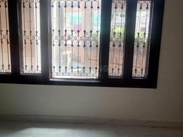 3 BHK Apartment in Sector 9 Rohini for resale New Delhi. The reference number is 18692918