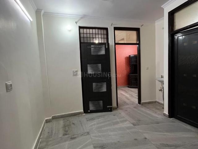 3 BHK Apartment in Sector 9 Rohini for resale New Delhi. The reference number is 18821788