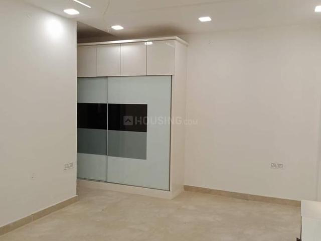 3 BHK Apartment in Sector 9 Rohini for resale New Delhi. The reference number is 20307737