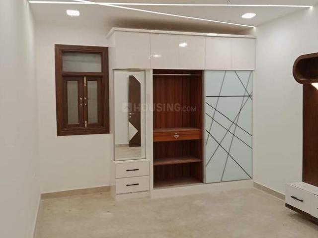 3 BHK Apartment in Sector 9 Rohini for resale New Delhi. The reference number is 20308599