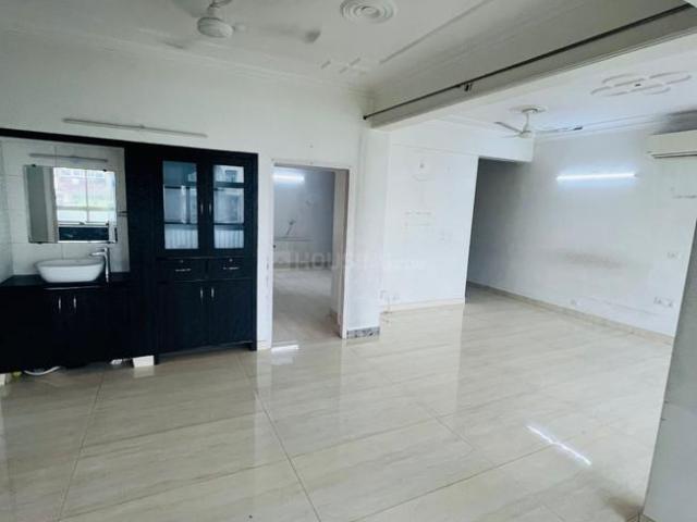 3 BHK Apartment in Sector 9 Rohini for resale New Delhi. The reference number is 20317599
