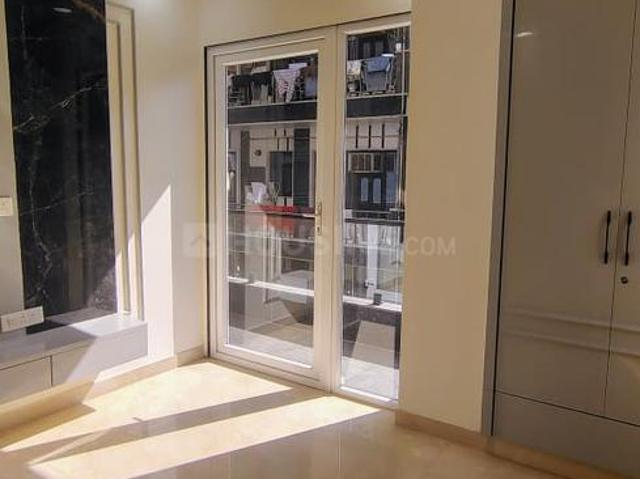 3 BHK Apartment in Sector 9 Rohini for resale New Delhi. The reference number is 21322152