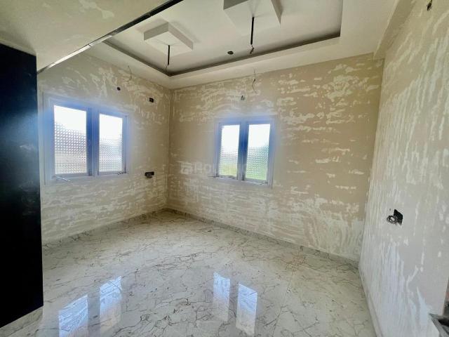 3 BHK Apartment in Sembakkam for resale Chennai. The reference number is 21358383