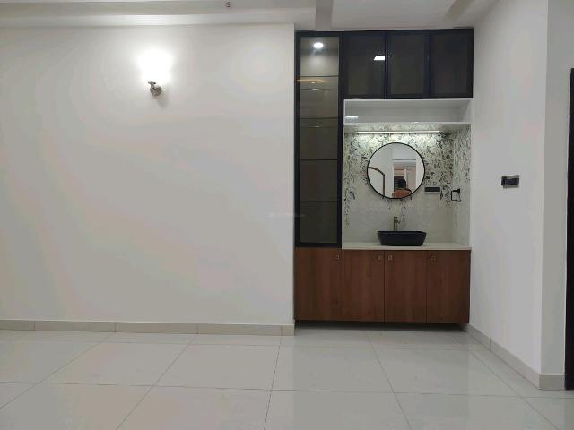 3 BHK Apartment in Serilingampally for rent Hyderabad. The reference number is 21114857