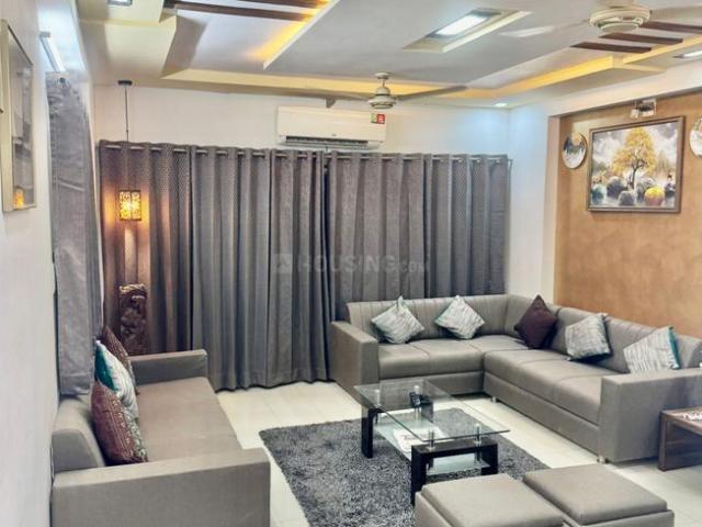 3 BHK Apartment in Shyamal for rent Ahmedabad. The reference number is 19728476