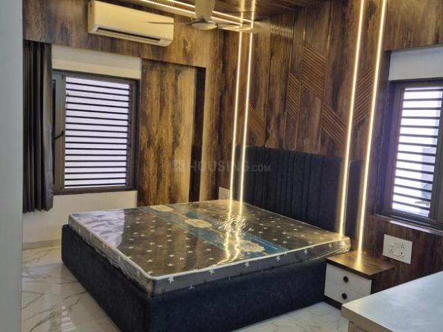 3 BHK Apartment in Shyamal for rent Ahmedabad. The reference number is 20006966