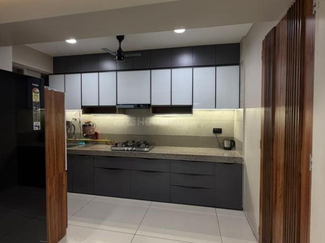 3 BHK Apartment in Shyamal for rent Ahmedabad. The reference number is 20078975