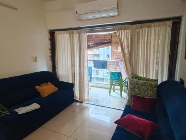 3 BHK Apartment in Shyamal for rent Ahmedabad. The reference number is 21323646