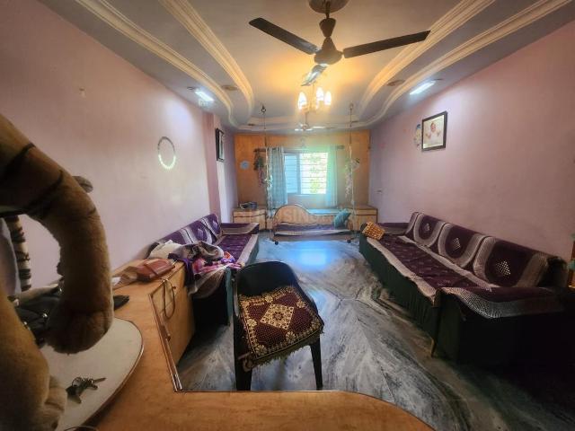 3 BHK Apartment in Shyamal for resale Ahmedabad. The reference number is 19390856