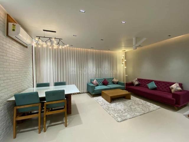 3 BHK Apartment in Shyamal for resale Ahmedabad. The reference number is 20537522