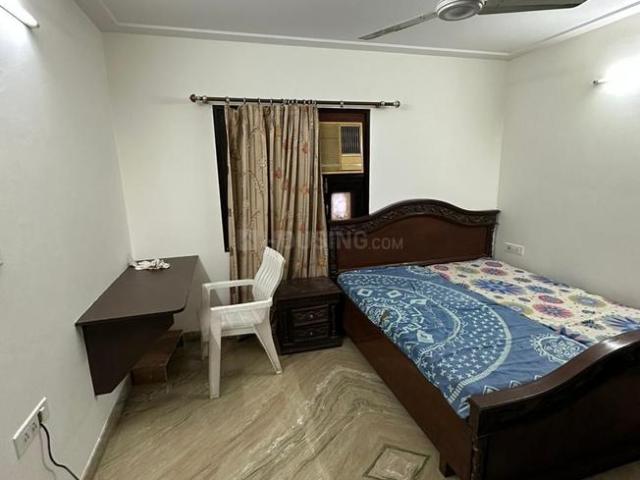 3 BHK Apartment in Shalimar Bagh for rent New Delhi. The reference number is 19563762