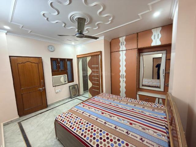 3 BHK Apartment in Shalimar Bagh for rent New Delhi. The reference number is 19374744