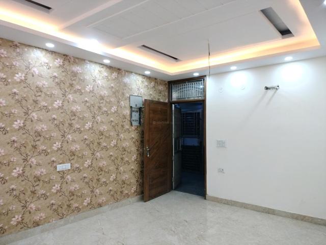 3 BHK Apartment in Shalimar Garden for resale Ghaziabad. The reference number is 16577348