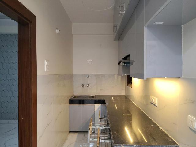 3 BHK Apartment in Shalimar Garden for resale Ghaziabad. The reference number is 18159923