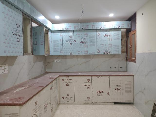 3 BHK Apartment in Shalimar Garden for resale Ghaziabad. The reference number is 18509205