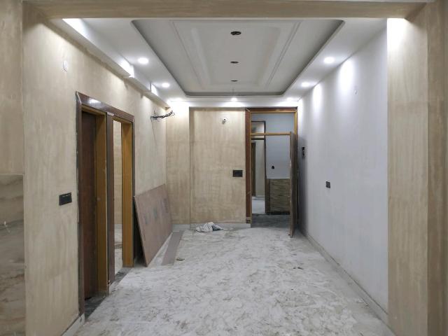 3 BHK Apartment in Shalimar Garden for resale Ghaziabad. The reference number is 19935513