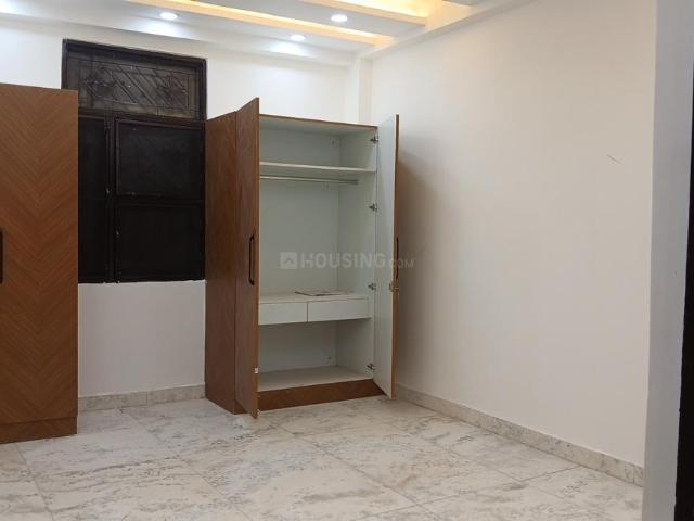 3 BHK Apartment in Shalimar Garden for resale Ghaziabad. The reference number is 21187708