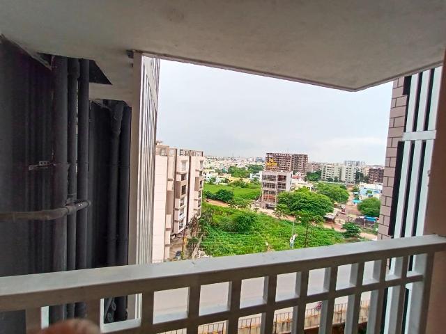 3 BHK Apartment in Shankar Nagar for rent Raipur. The reference number is 13140508